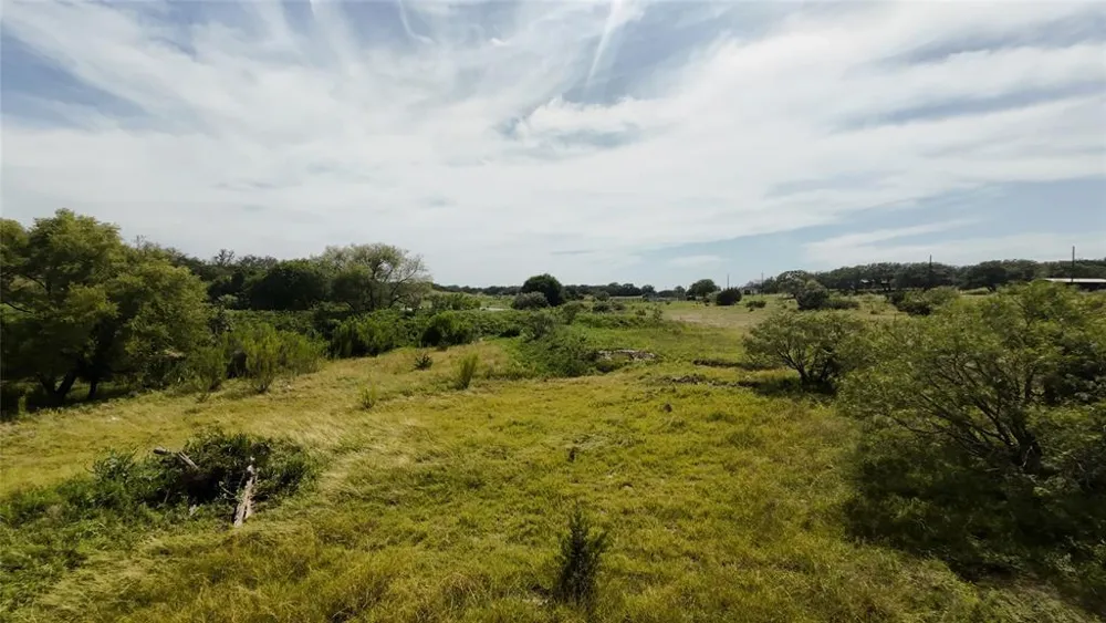 103 Crossvine Road Lampasas, TX 76550