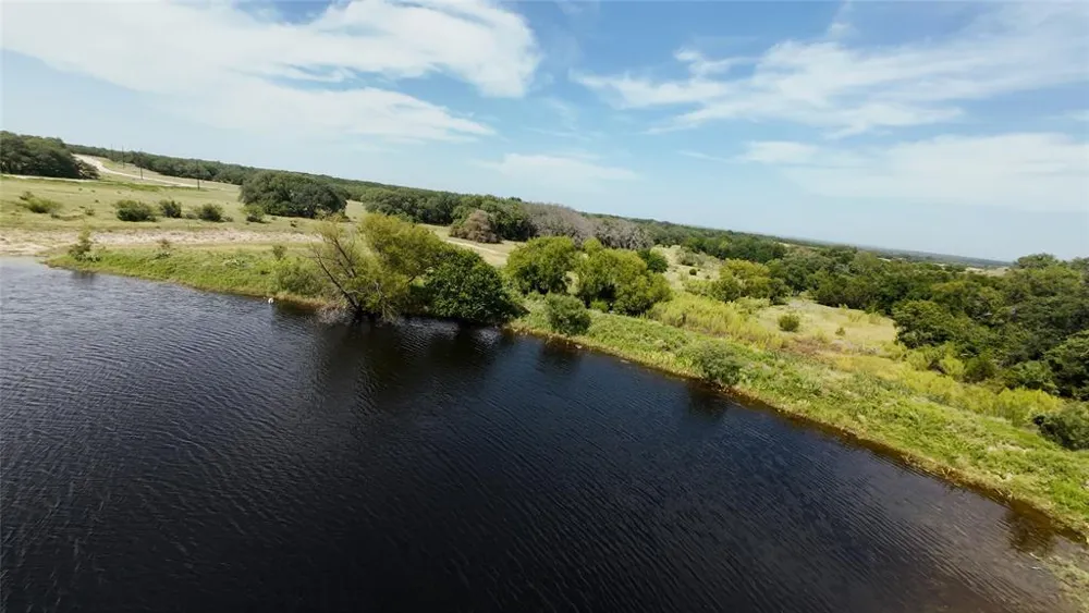 103 Crossvine Road Lampasas, TX 76550