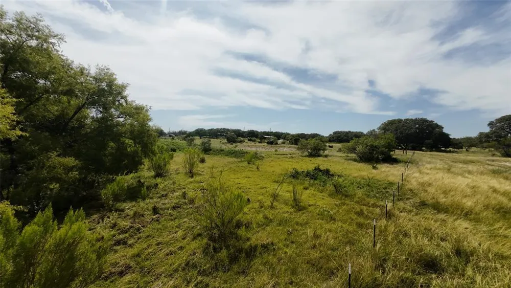103 Crossvine Road Lampasas, TX 76550