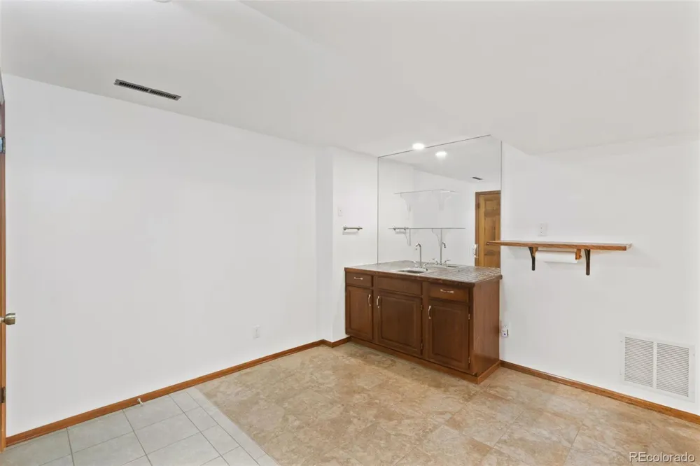 111 Miramar Drive Colorado Springs, CO 80906