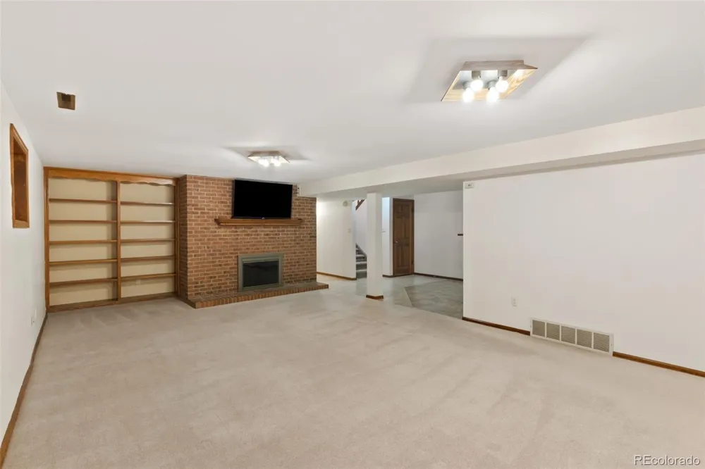 111 Miramar Drive Colorado Springs, CO 80906