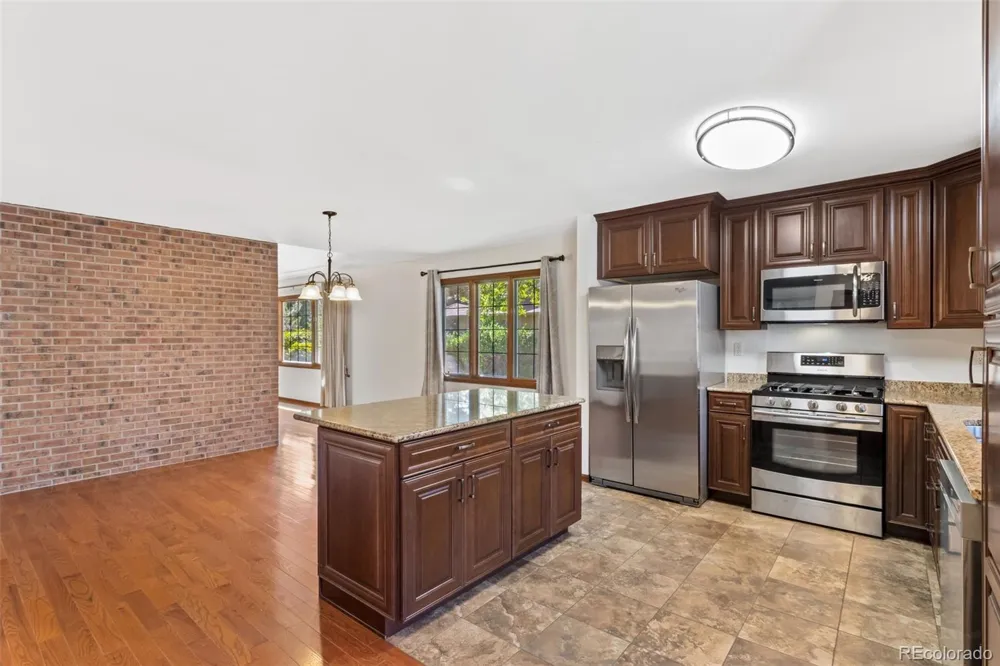 111 Miramar Drive Colorado Springs, CO 80906