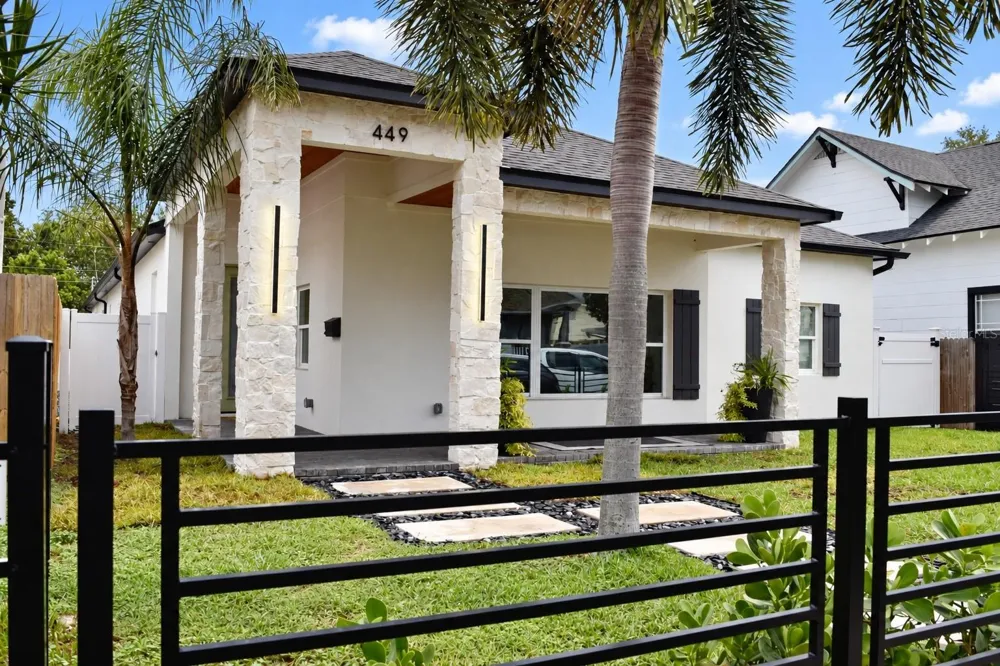 449 12TH AVENUE St Petersburg, FL 33701