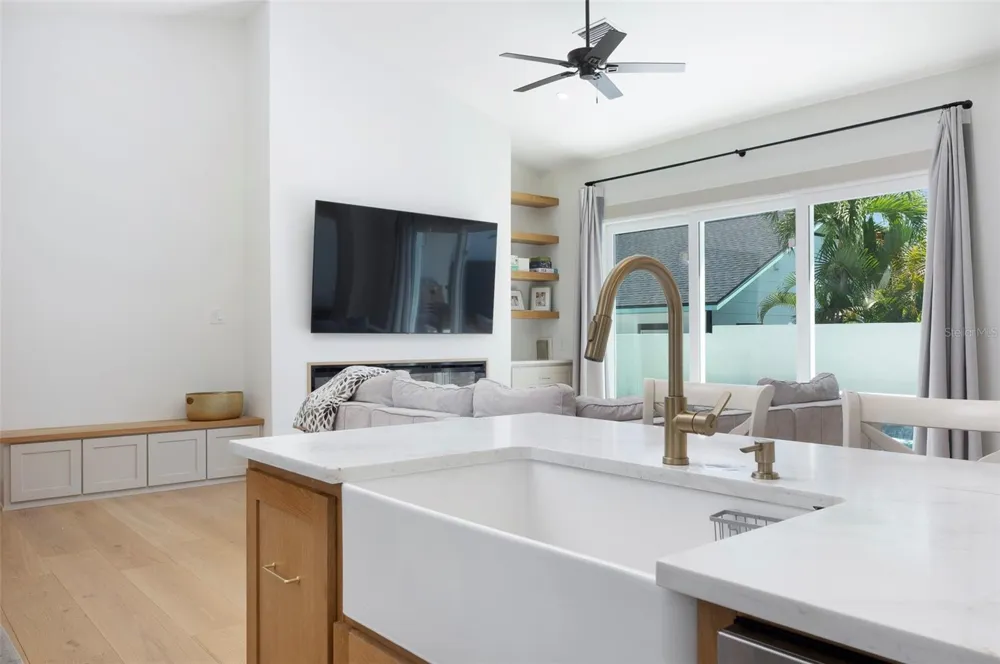 449 12TH AVENUE St Petersburg, FL 33701