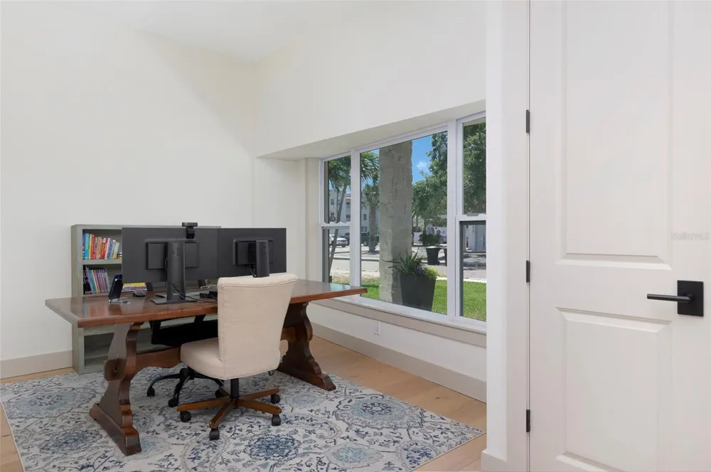 449 12TH AVENUE St Petersburg, FL 33701