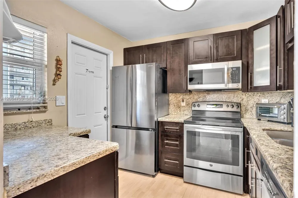 610 NE 12th Ave #206 Hallandale Beach, FL 33009