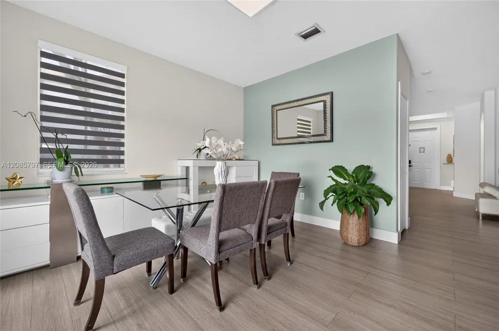 10861 NW 79th St Doral, FL 33178