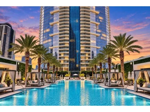 851 NE 1st Ave #3510