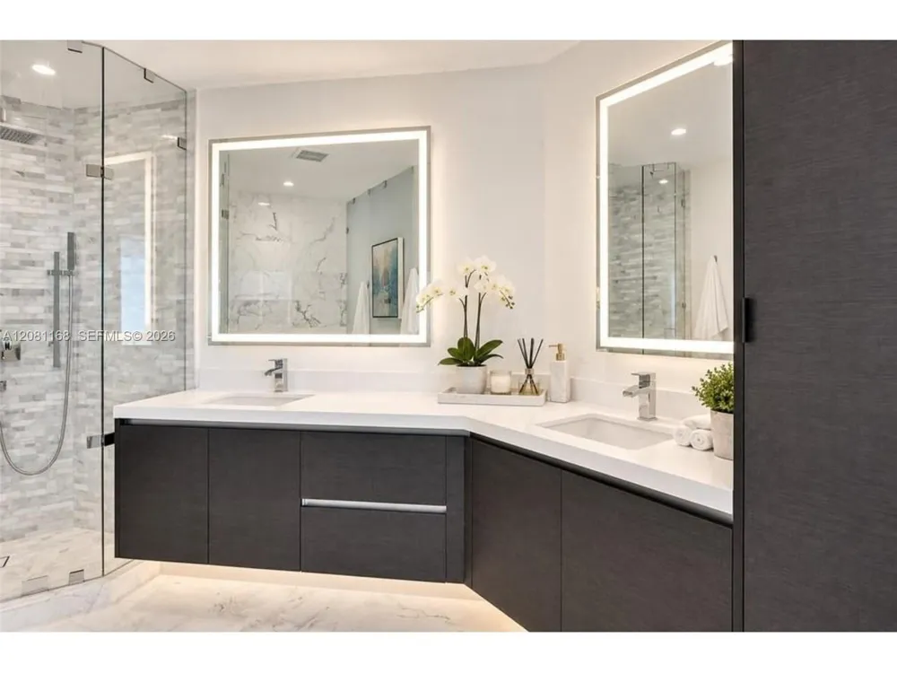 851 NE 1st Ave #3510 Miami, FL 33132