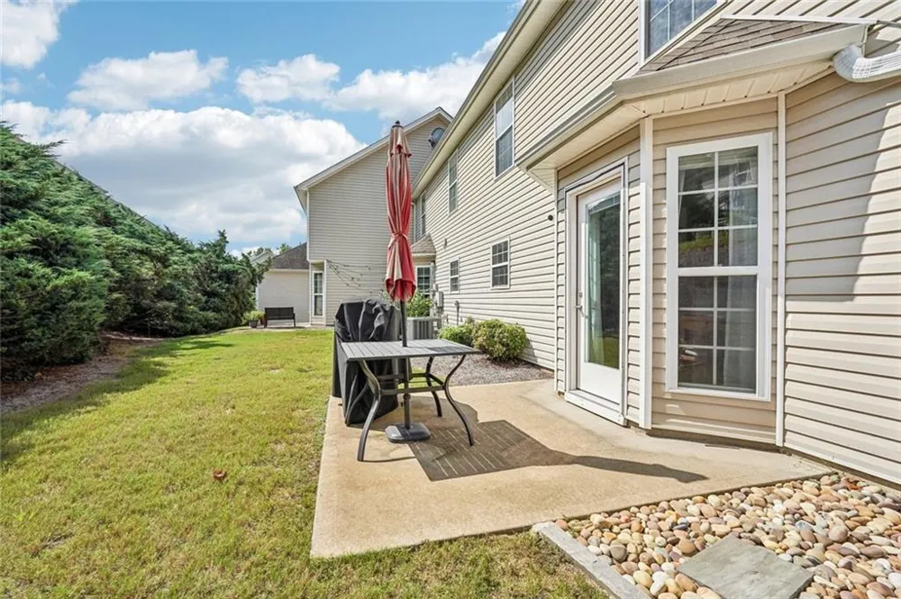546 Fox Creek Crossing Woodstock, GA 30188