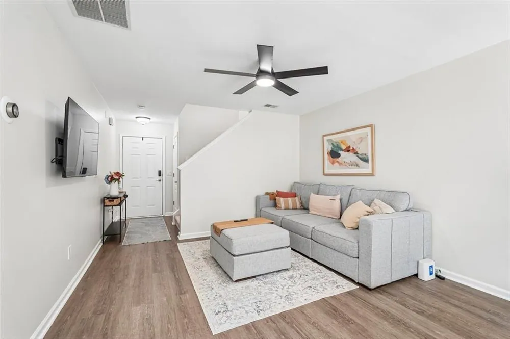 546 Fox Creek Crossing Woodstock, GA 30188