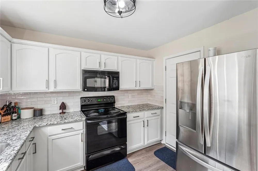 546 Fox Creek Crossing Woodstock, GA 30188