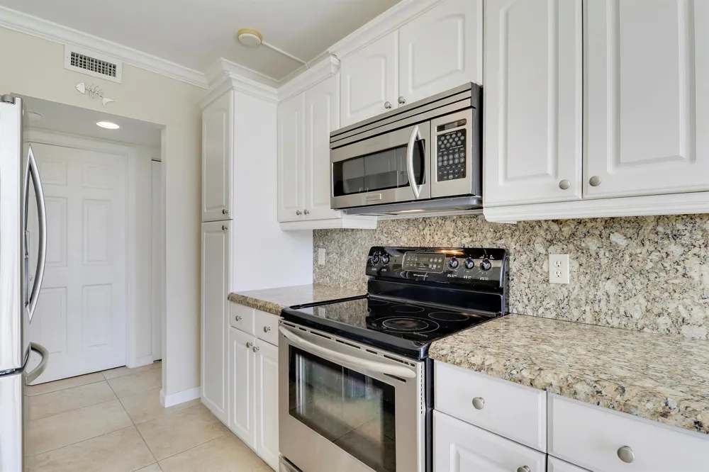1801 S FLAGLER DRIVE #301 West Palm Beach, FL 33401