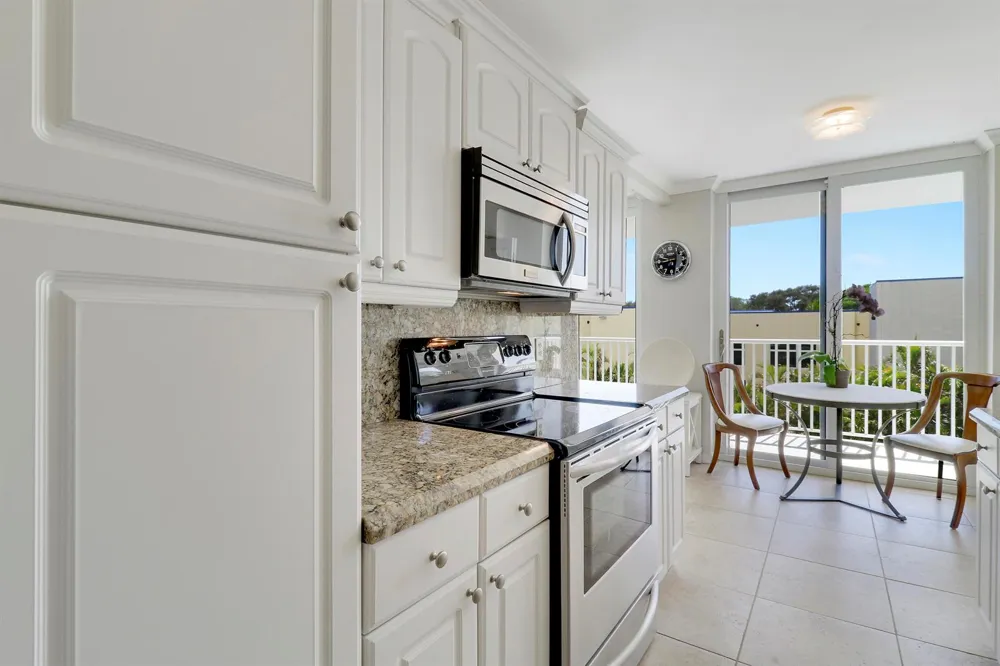 1801 S FLAGLER DRIVE #301 West Palm Beach, FL 33401