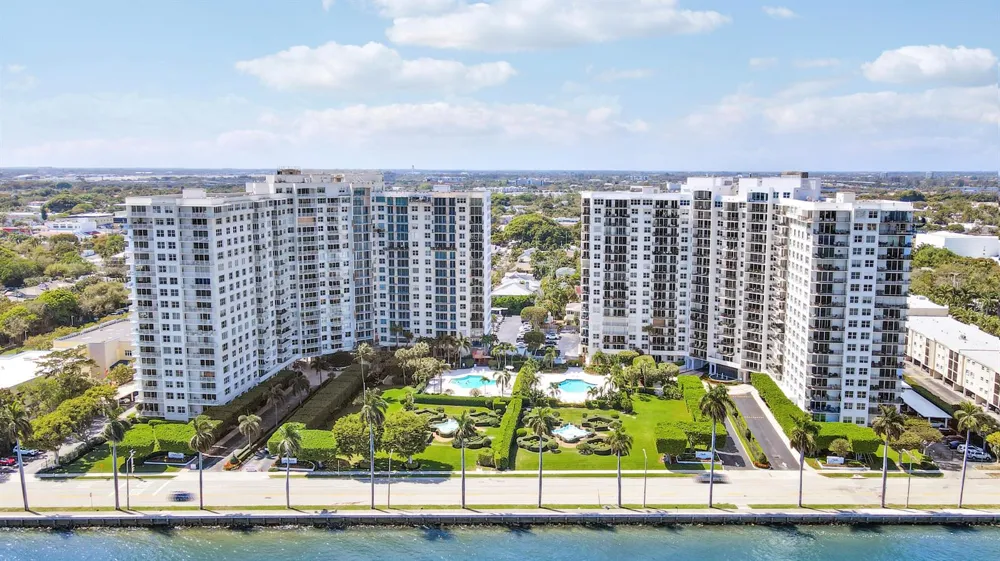 1801 S FLAGLER DRIVE #301 West Palm Beach, FL 33401