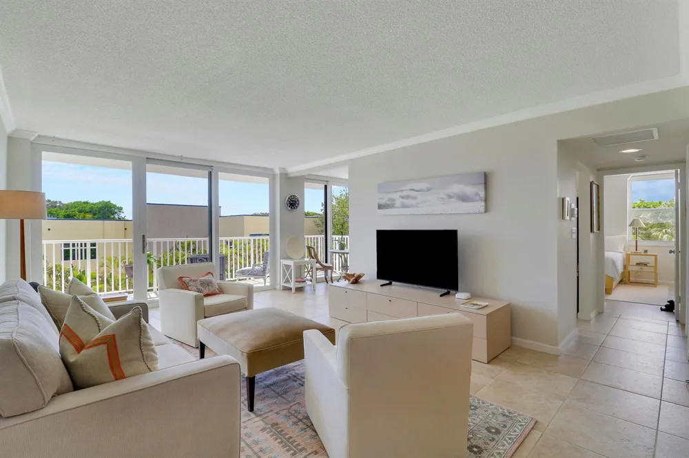 1801 S FLAGLER DRIVE #301 West Palm Beach, FL 33401