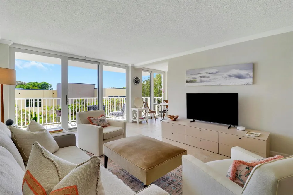 1801 S FLAGLER DRIVE #301 West Palm Beach, FL 33401