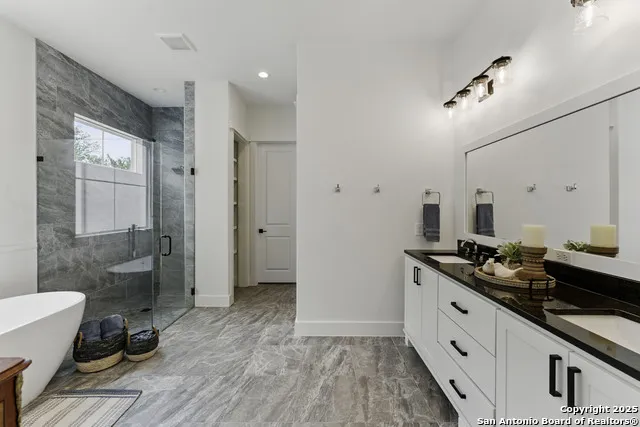 321 Bentwood Spring Branch, TX 78070