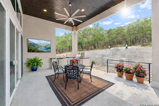 321 Bentwood Spring Branch, TX 78070
