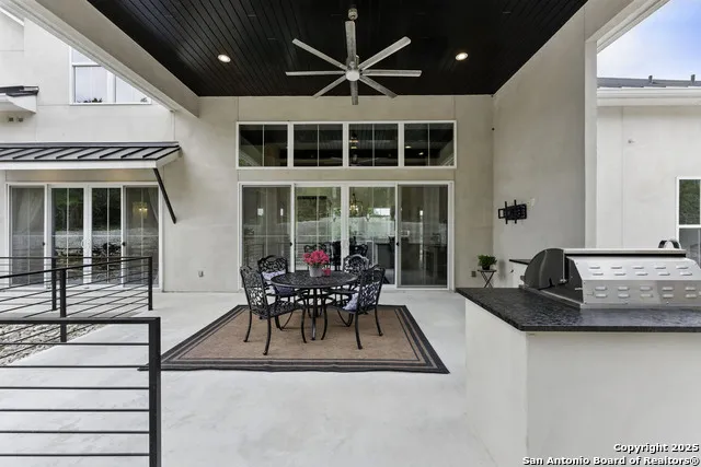 321 Bentwood Spring Branch, TX 78070