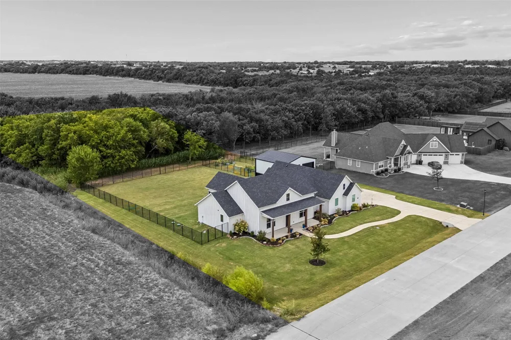 940 Declaration Drive Nevada, TX 75173