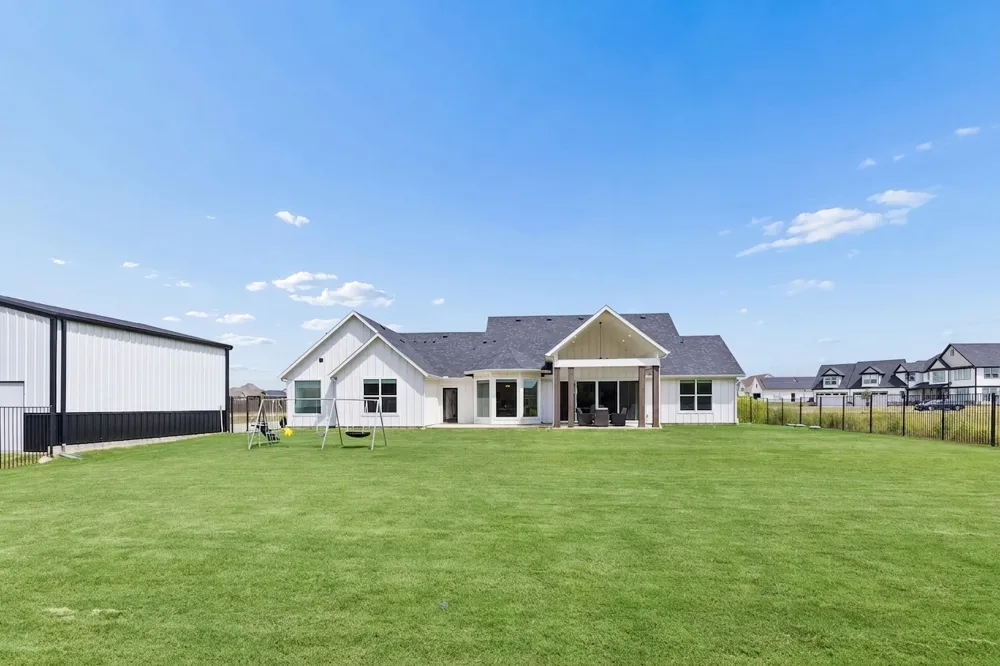 940 Declaration Drive Nevada, TX 75173