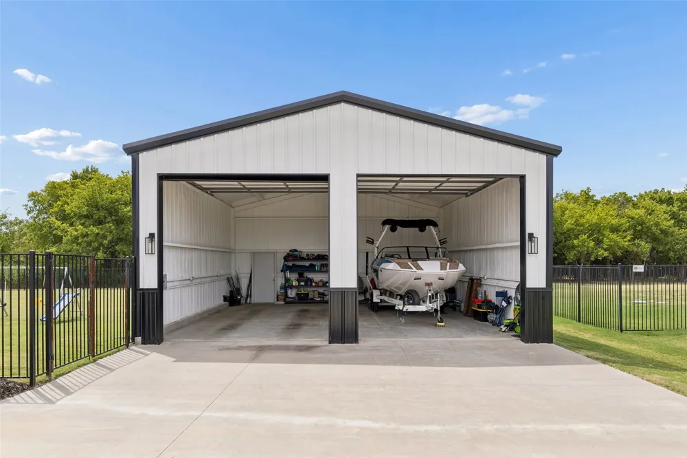 940 Declaration Drive Nevada, TX 75173