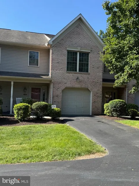 539 POND VIEW COURT