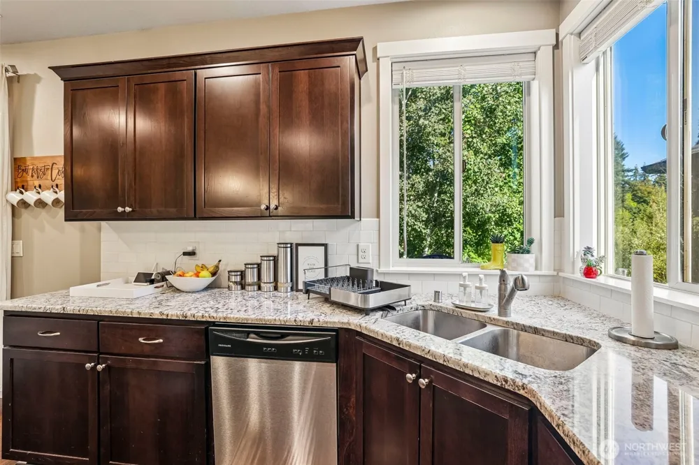 527 Allen Creek Drive Ridgefield, WA 98642