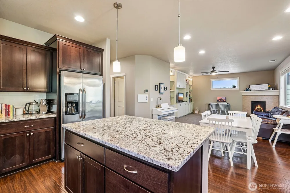527 Allen Creek Drive Ridgefield, WA 98642
