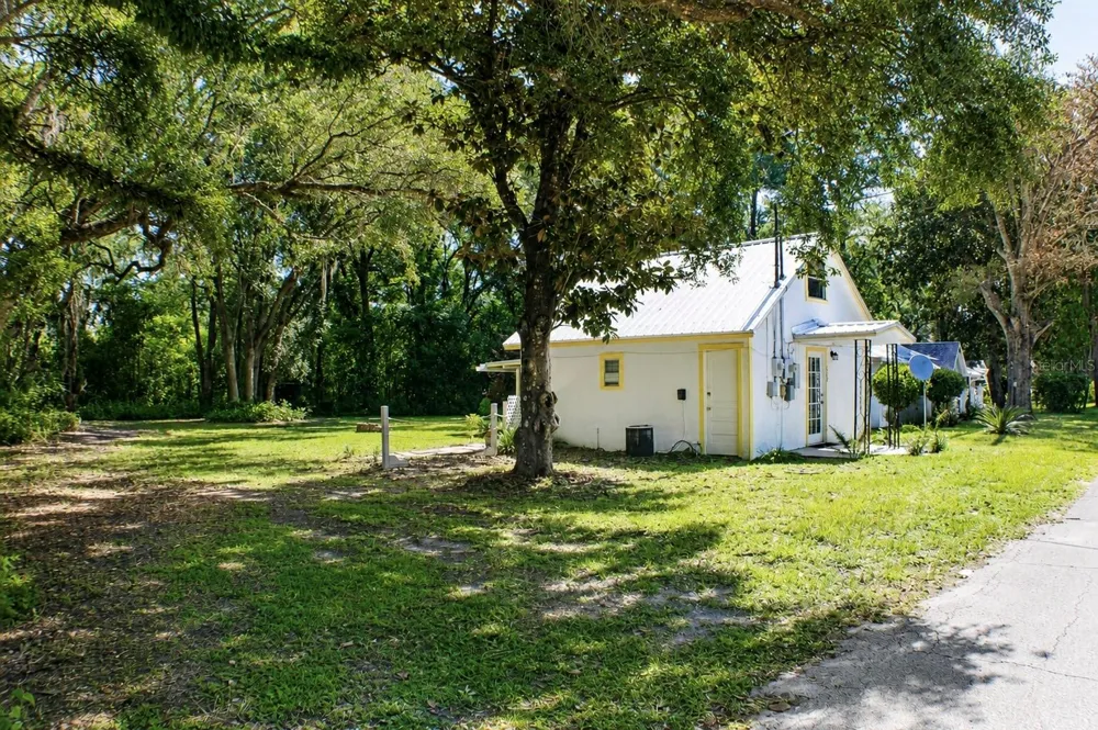 490 JOHN STREET #A & B Lake Helen, FL 32744