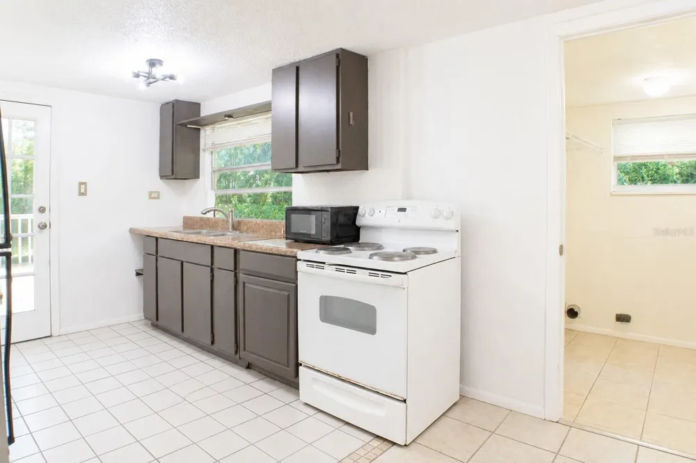 490 JOHN STREET #A & B Lake Helen, FL 32744