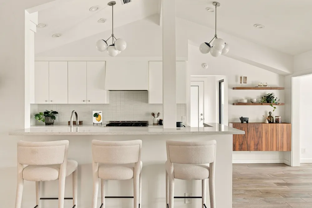 1806 Barton Parkway Austin, TX 78704