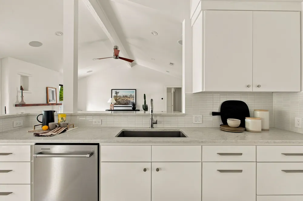 1806 Barton Parkway Austin, TX 78704