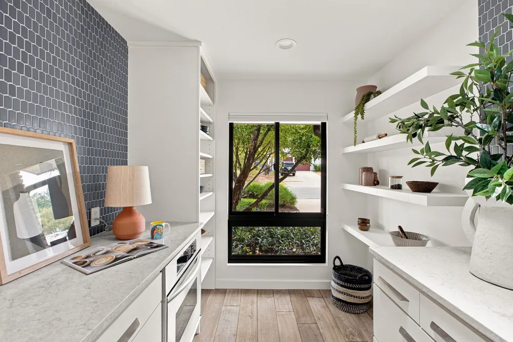 1806 Barton Parkway Austin, TX 78704