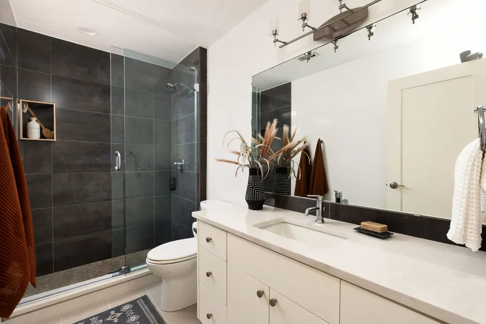 1806 Barton Parkway Austin, TX 78704