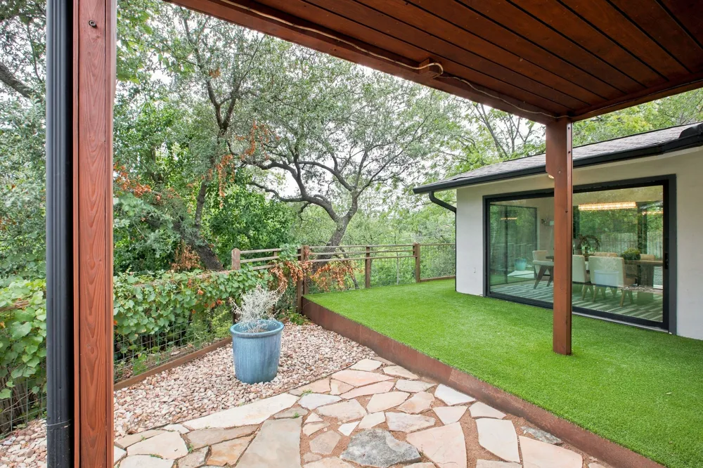 1806 Barton Parkway Austin, TX 78704