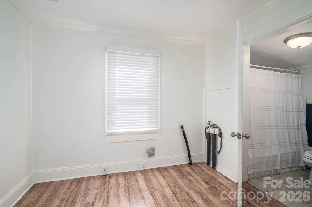 3643 Icard Rhodhiss Road Connelly Springs, NC 28612