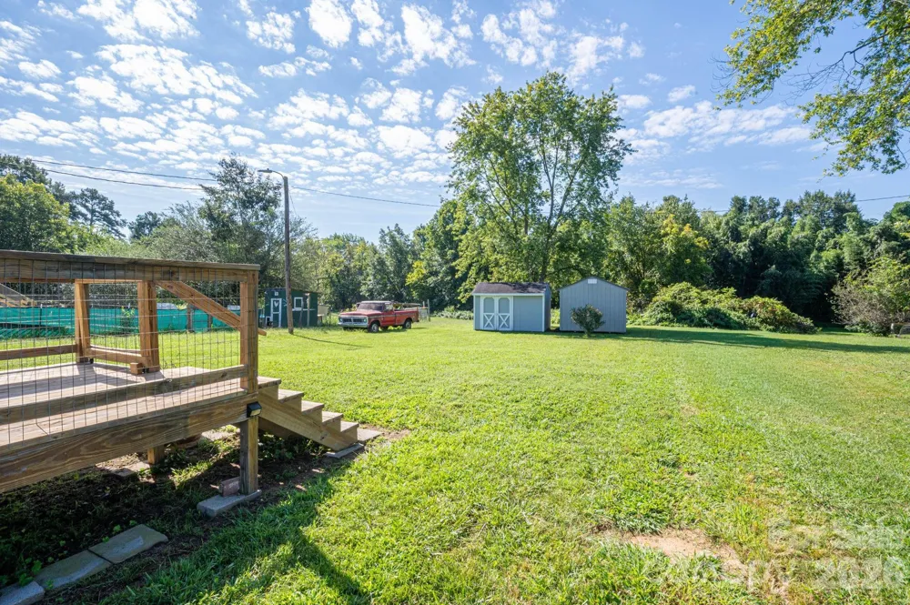 3643 Icard Rhodhiss Road Connelly Springs, NC 28612