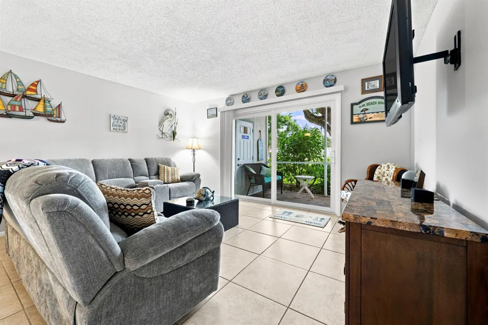 717 S US HIGHWAY 1 #206 Jupiter, FL 33477