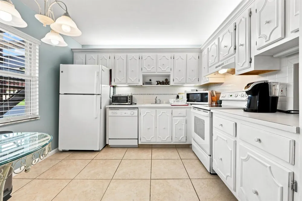 717 S US HIGHWAY 1 #206 Jupiter, FL 33477