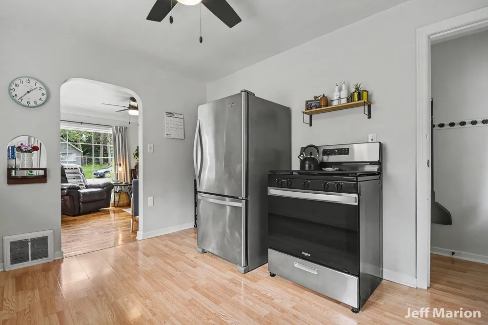 2540 Day Avenue NW Grand Rapids, MI 49544