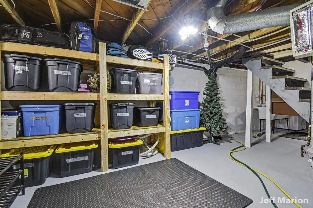 2540 Day Avenue NW Grand Rapids, MI 49544