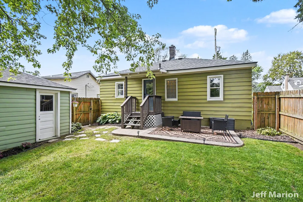 2540 Day Avenue NW Grand Rapids, MI 49544