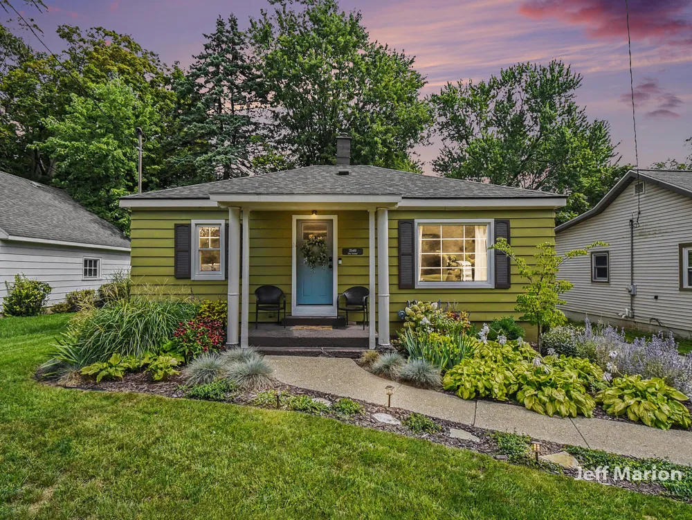 2540 Day Avenue NW Grand Rapids, MI 49544