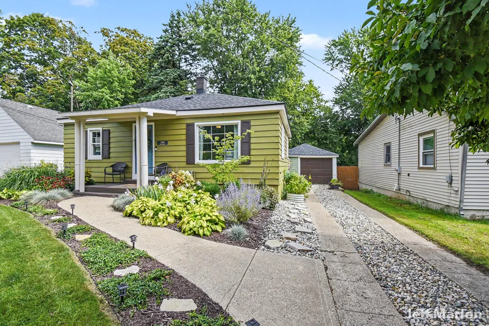 2540 Day Avenue NW Grand Rapids, MI 49544