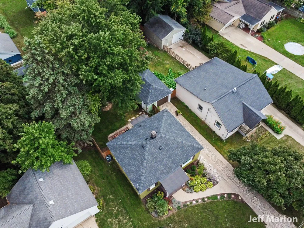 2540 Day Avenue NW Grand Rapids, MI 49544