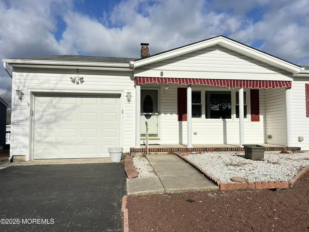 9 Westport Drive Toms River, NJ 08757