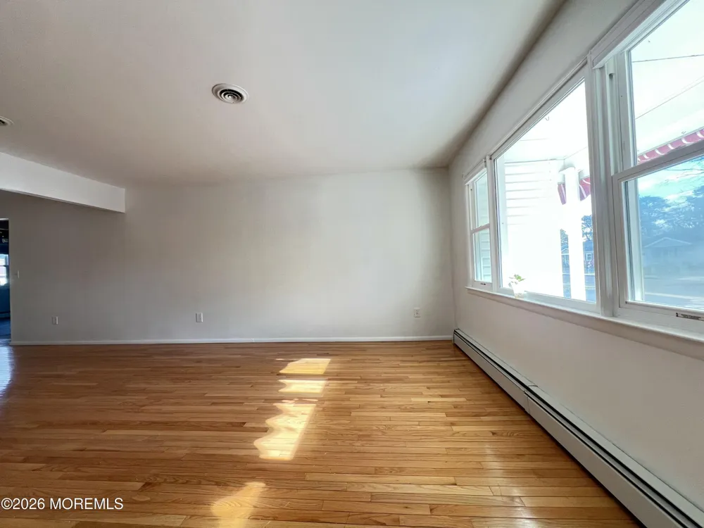 9 Westport Drive Toms River, NJ 08757