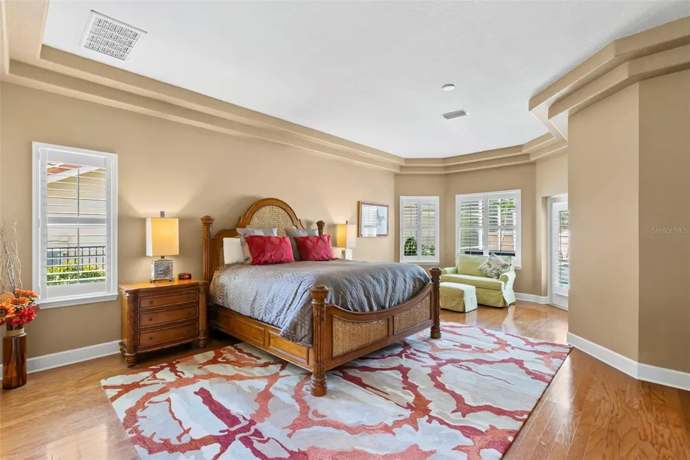 10205 FALCON TERRACE Seminole, FL 33778